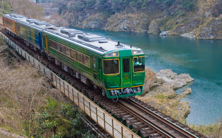 四国中央千年物語(観光列車)