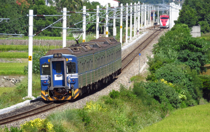 台鉄関山駅から海端駅までの単線区間の風情
