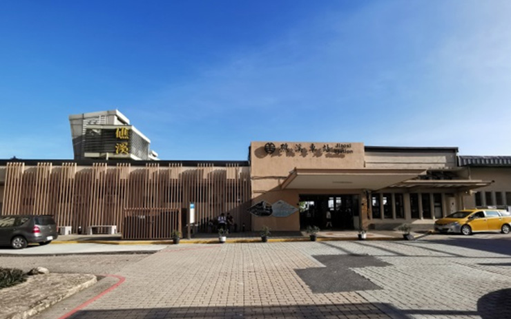 台鉄礁渓駅