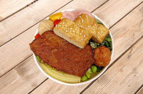 乘寄藜饗素便當(蛋奶素)