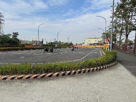 【高雄營業分處】【房地標租】【高雄市楠梓區高楠公路799號房地及周邊土地，面積8283.27平方公尺】【115.1.21~115.2.4】